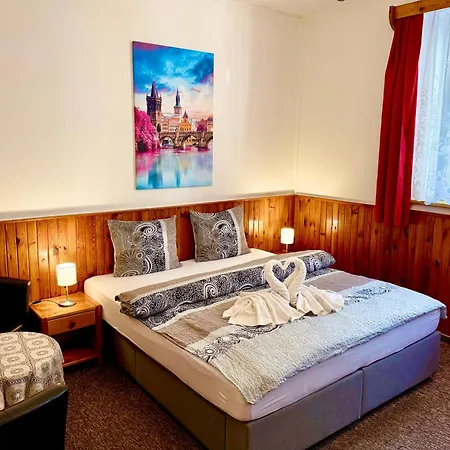 Chaloupka 3* Prag