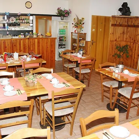Chaloupka Guest house Prague
