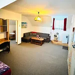 Chaloupka 3* Praha
